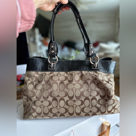 Coach Penelope Bag w/ COA - Picture 2 of 16